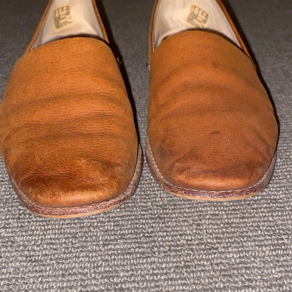 Clarks Women's Tan Leather Loafers - Picture 3 of 11